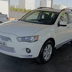 Mitsubishi Outlander 2013