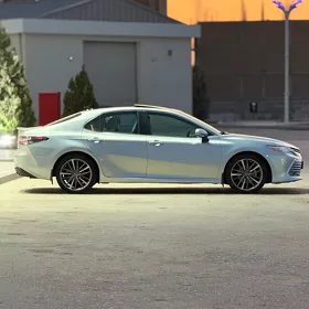 Toyota Camry 2023