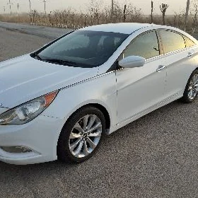 Hyundai Sonata 2011