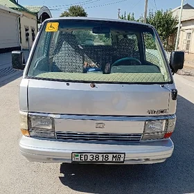 Toyota Hiace 1989