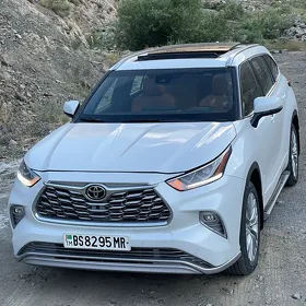 Toyota Highlander 2022