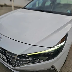 Hyundai Elantra 2021