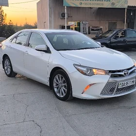 Toyota Camry 2015