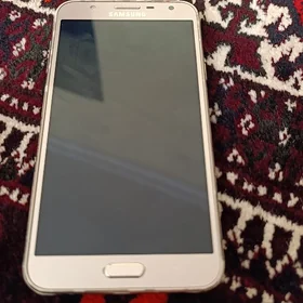 Samsung J7 Neo