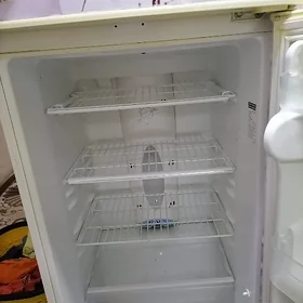 Холодильник LG