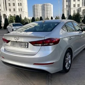 Hyundai Elantra 2018