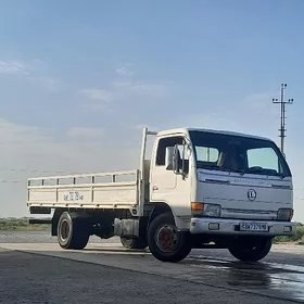 Mitsubishi Canter 2003