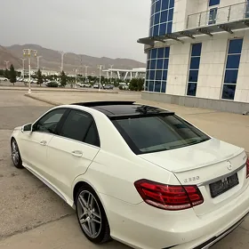 Mercedes-Benz E350 2011