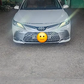 Toyota Camry 2024