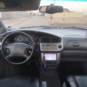 Toyota Sienna 2002