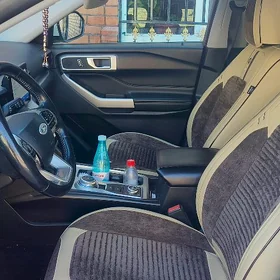 Ford Explorer 2021