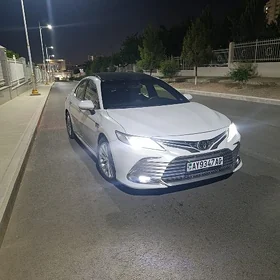 Toyota Camry 2018