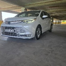 Toyota Sienna 2022
