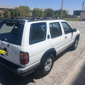 Nissan Pathfinder 1997