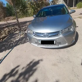 Toyota Camry 2017