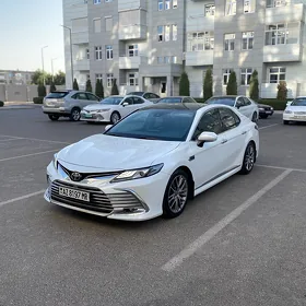 Toyota Camry 2022