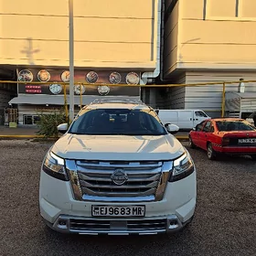 Nissan Pathfinder 2024