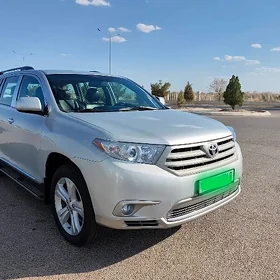 Toyota Highlander 2013