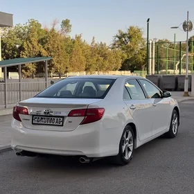 Toyota Camry 2012