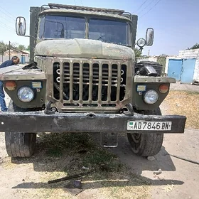 Ural 5557 1980