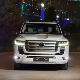 Toyota Land Cruiser 2023