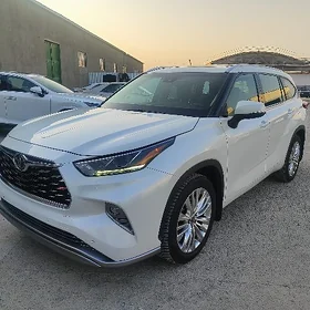 Toyota Highlander 2022
