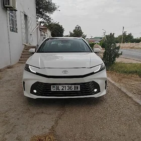 Toyota Camry 2025