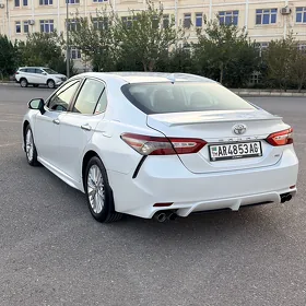 Toyota Camry 2019