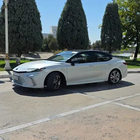 Toyota Camry 2025