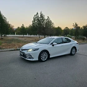 Toyota Camry 2022