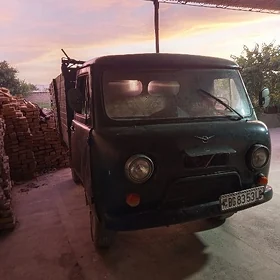 UAZ 2206 1983