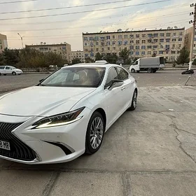 Lexus ES 350 2019