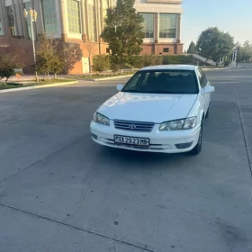 Toyota Camry 2000