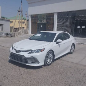 Toyota Camry 2022