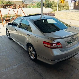 Toyota Camry 2010