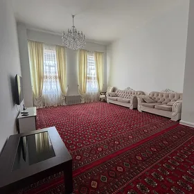 PODWOYSKI 4 KOM 8 ET