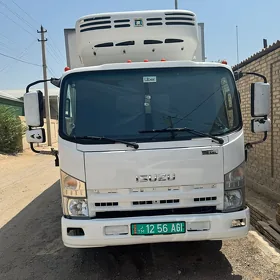Isuzu Elf 2018