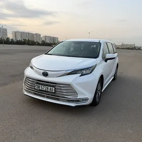 Toyota Sienna 2021