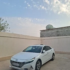 Hyundai Elantra 2021