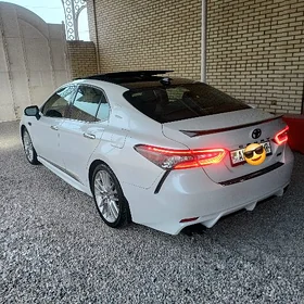 Toyota Camry 2021