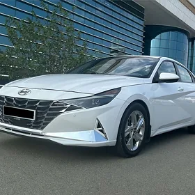 Hyundai Elantra 2022