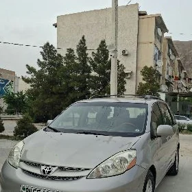 Toyota Sienna 2009