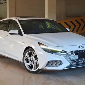 Hyundai Elantra 2023