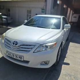 Toyota Camry 2010