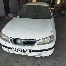 Nissan Sunny 2001