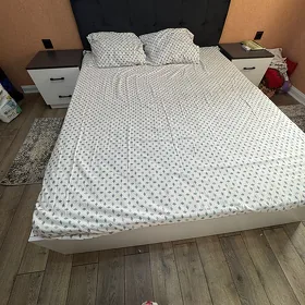 spalnyý iki tumbasy bilen bile