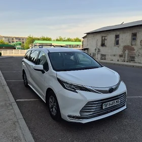 Toyota Sienna 2021