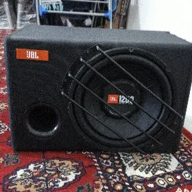Сабвуфер JBL