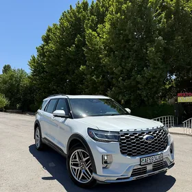 Ford Explorer 2025