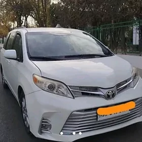 Toyota Sienna 2017